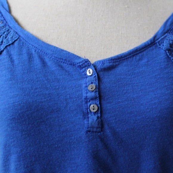 Hollister Blue Button Henley Top with Lace Sleeves Size Small - Picture 5 of 7
